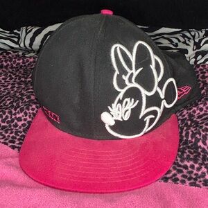 New Era Hot pink and black 9Fifty Minnie Mouse SnapBack hat